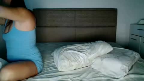 claudiacoxxx online show from December 17, 6:14 pm