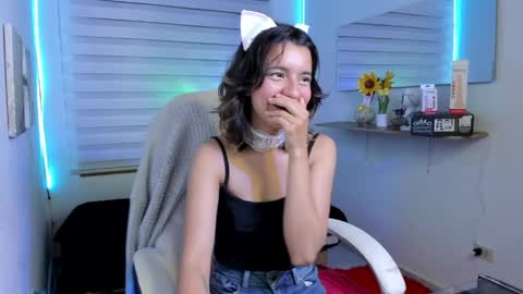 Snapshot of clawdeen_hot chatting on March 25, 3:45 am Clawdeen online show from March 25, 3:45 am