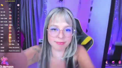 Snapshot of cleademon chatting on February 1, 4:33 pm Demon online show from February 1, 4:33 pm