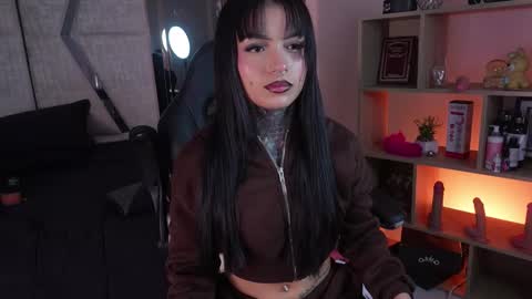 Snapshot of cleeoadams_ chatting on March 18, 5:10 am Cleo Adams online show from March 18, 5:10 am