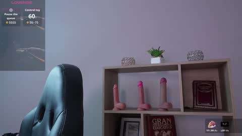 Snapshot of cleeoadams_ chatting on March 29, 4:45 am Cleo Adams online show from March 29, 4:45 am