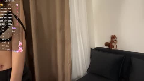 Snapshot of clemenciakempa chatting on April 18, 7:07 pm Lili online show from April 18, 7:07 pm