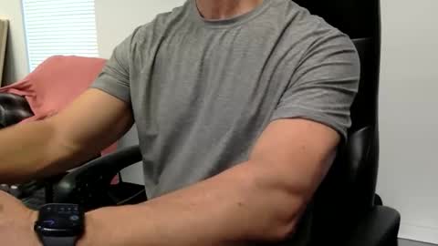 Snapshot of clemike69 chatting on December 2, 6:14 pm clemike69 online show from December 2, 6:14 pm