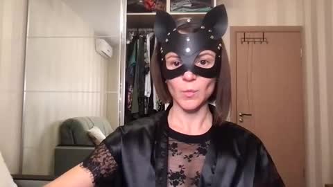 cleo_catra online show from October 1, 3:40 pm