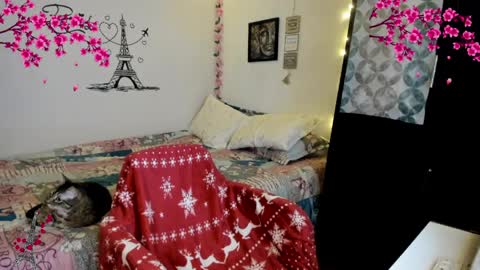 Snapshot of cleo_christmas chatting on April 3, 11:58 pm cleo_christmas online show from April 3, 11:58 pm