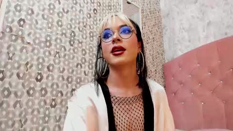 cleo online show from October 31, 4:57 am