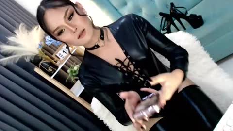 Cleo online show from February 11, 5:47 am