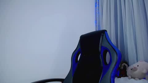  Nicol  online show from October 21, 2:45 am