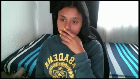 Snapshot of cleopatra_ll chatting on May 27, 8:28 pm Zoe online show from May 27, 8:28 pm