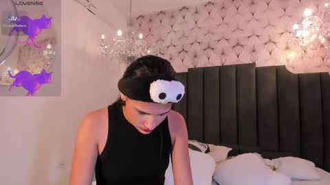 Snapshot of cleopatraa1 chatting on February 10, 6:24 pm Cleopatra online show from February 10, 6:24 pm