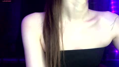 Snapshot of cleotilderinde chatting on June 4, 8:26 pm Cleo online show from June 4, 8:26 pm
