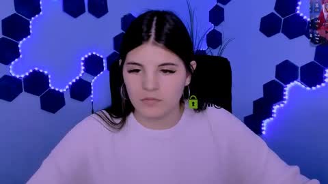 Snapshot of clery_moon chatting on March 31, 7:03 pm your honey online show from March 31, 7:03 pm