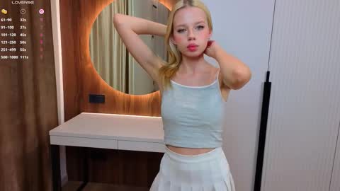 Snapshot of cletaunderkoffler chatting on November 29, 3:15 pm Aria online show from November 29, 3:15 pm