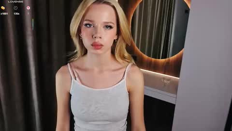 Snapshot of cletaunderkoffler chatting on November 30, 3:16 pm Aria online show from November 30, 3:16 pm