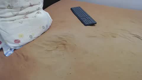 John online show from October 25, 8:00 am