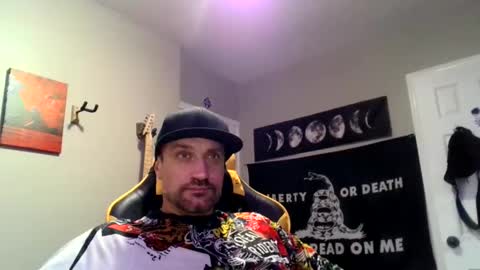 Snapshot of clintwood12 chatting on January 1, 7:52 am chad online show from January 1, 7:52 am