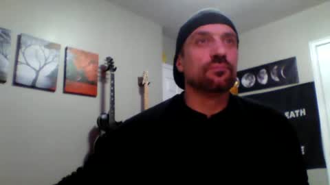 Snapshot of clintwood12 chatting on January 13, 5:44 am chad online show from January 13, 5:44 am