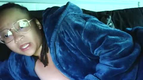 Snapshot of clioenchants chatting on December 2, 2:23 pm High Queen Clio online show from December 2, 2:23 pm