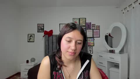 cloe_7 online show from June 15, 12:24 am
