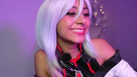 Snapshot of cloe__hills chatting on April 13, 12:43 pm Cloe online show from April 13, 12:43 pm