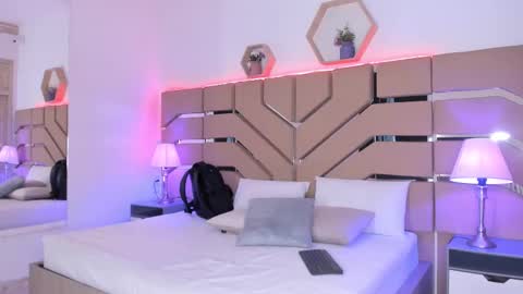 Cloe Online de 600 a 1400 online show from September 26, 11:25 am