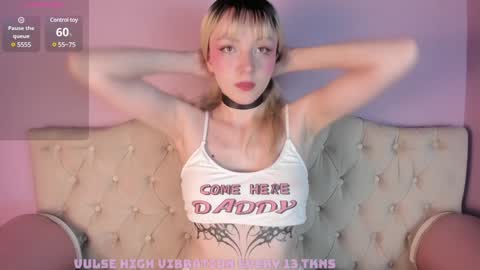  CLOE  online show from January 8, 9:23 pm