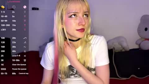  CLOE  online show from October 22, 11:04 pm