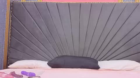 Cloe online show from March 27, 2:17 pm