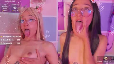 Snapshot of cloe_leeee chatting on December 23, 5:49 am Cloe Leeee online show from December 23, 5:49 am