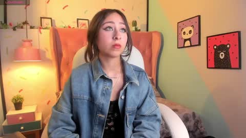 Cloe  online show from December 14, 1:39 am