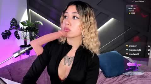 cloe_palmeer online show from February 19, 12:25 am