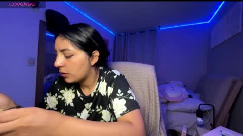 Snapshot of cloe_small08 chatting on October 6, 3:48 am cloe small online show from October 6, 3:48 am