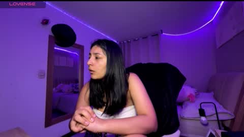 Snapshot of cloe_small08 chatting on November 4, 2:43 am cloe small online show from November 4, 2:43 am