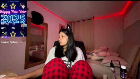 Snapshot of cloe_small08 chatting on November 11, 7:08 am cloe small online show from November 11, 7:08 am