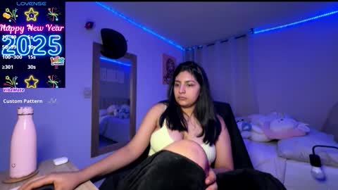 Snapshot of cloe_small08 chatting on November 12, 6:14 am cloe small online show from November 12, 6:14 am