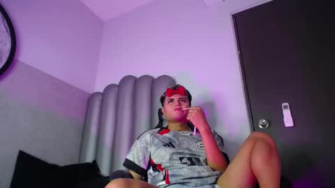  online show from September 13, 10:09 pm