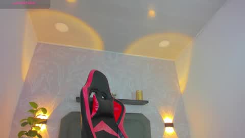 CHARLOTTE online show from October 8, 2:31 am