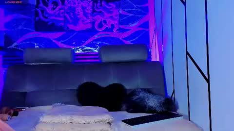cloee_cameron online show from June 24, 8:08 pm