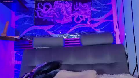 cloee_cameron online show from June 30, 7:15 pm