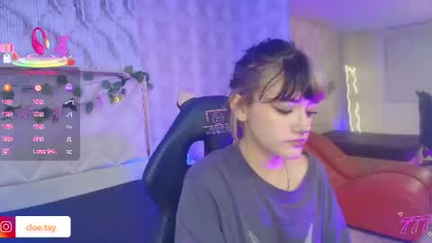Snapshot of cloee_tay1 chatting on July 20, 11:23 am cloee_tay1 online show from July 20, 11:23 am