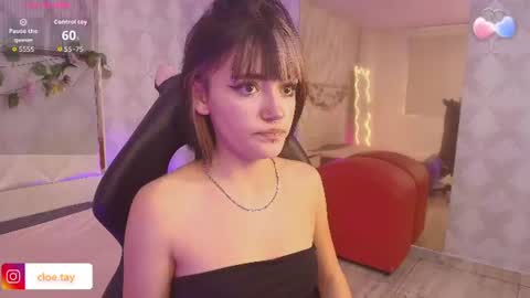Snapshot of cloee_tay1 chatting on July 28, 2:13 pm cloee_tay1 online show from July 28, 2:13 pm