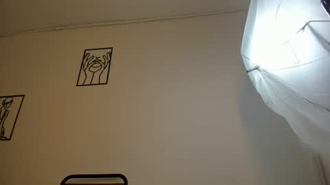 cloe online show from December 7, 3:25 am