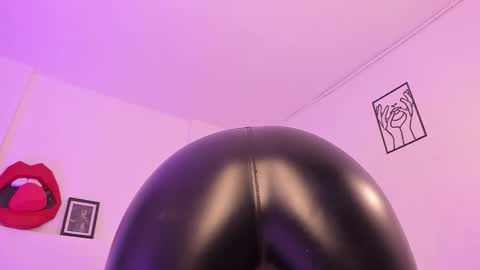 cloe online show from March 12, 8:10 pm