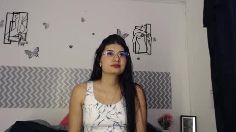 cloe online show from October 3, 8:50 pm