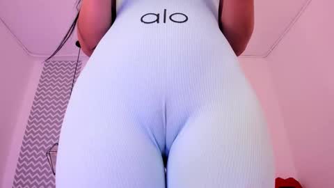 cloe online show from March 8, 12:09 pm