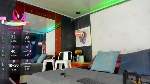 ---Cloe--- online show from September 15, 8:42 pm