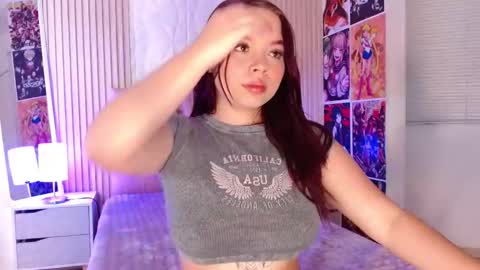 Snapshot of cloey_bentley chatting on March 26, 3:06 pm cloey_bentley online show from March 26, 3:06 pm