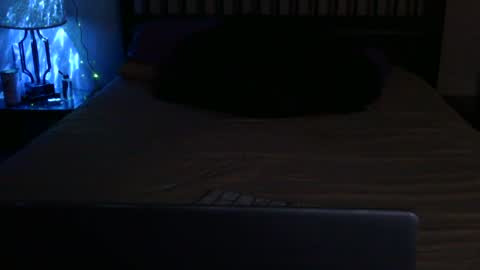 Snapshot of cloudofdust chatting on July 2, 3:56 am cloudofdust online show from July 2, 3:56 am