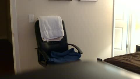Snapshot of cloudofdust chatting on July 31, 12:59 pm cloudofdust online show from July 31, 12:59 pm