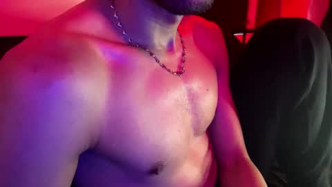 Snapshot of cloudsixtnine chatting on February 14, 12:18 am Drew online show from February 14, 12:18 am